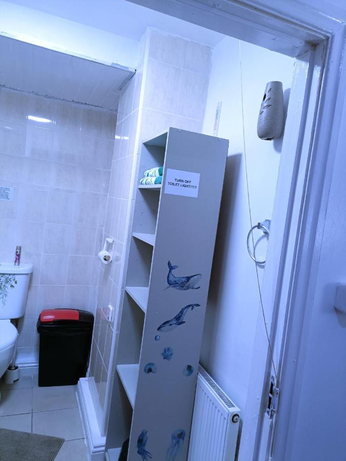 Homestay Bedspace Бирмингам Екстериор снимка