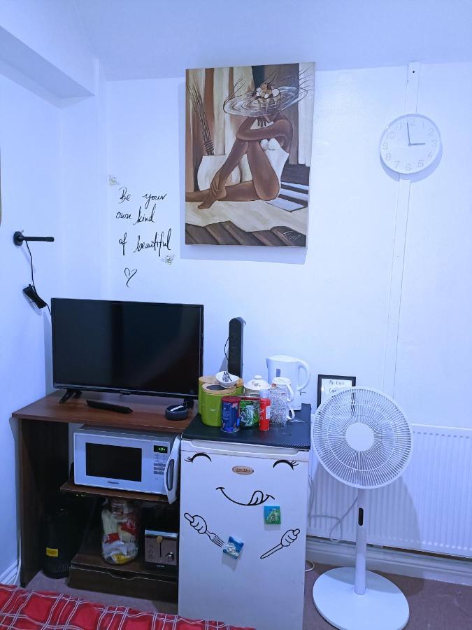 Homestay Bedspace Бирмингам Екстериор снимка